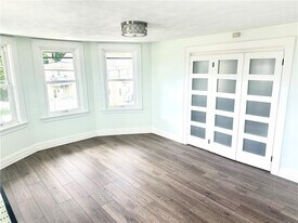 804 Main St in West Warwick, RI - Building Photo