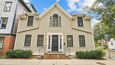 485 Spring St in Newport, RI - Building Photo - Building Photo