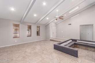 10021 N 74th Pl in Scottsdale, AZ - Building Photo - Building Photo