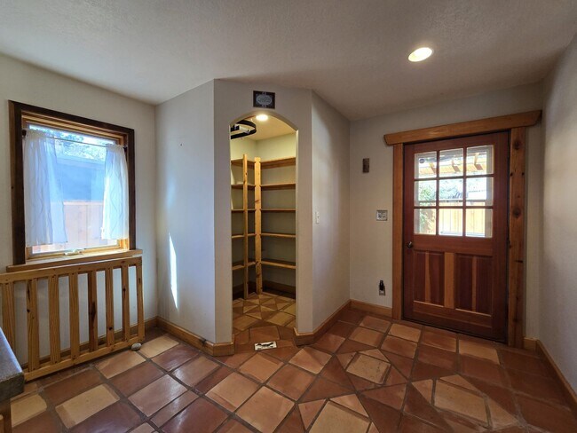 2230 45th St in Los Alamos, NM - Building Photo - Building Photo