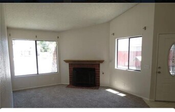 9188 Applewood Ln in Hesperia, CA - Building Photo - Building Photo