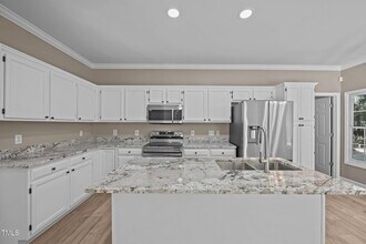 101 Elk River Ct in Mebane, NC - Building Photo - Building Photo