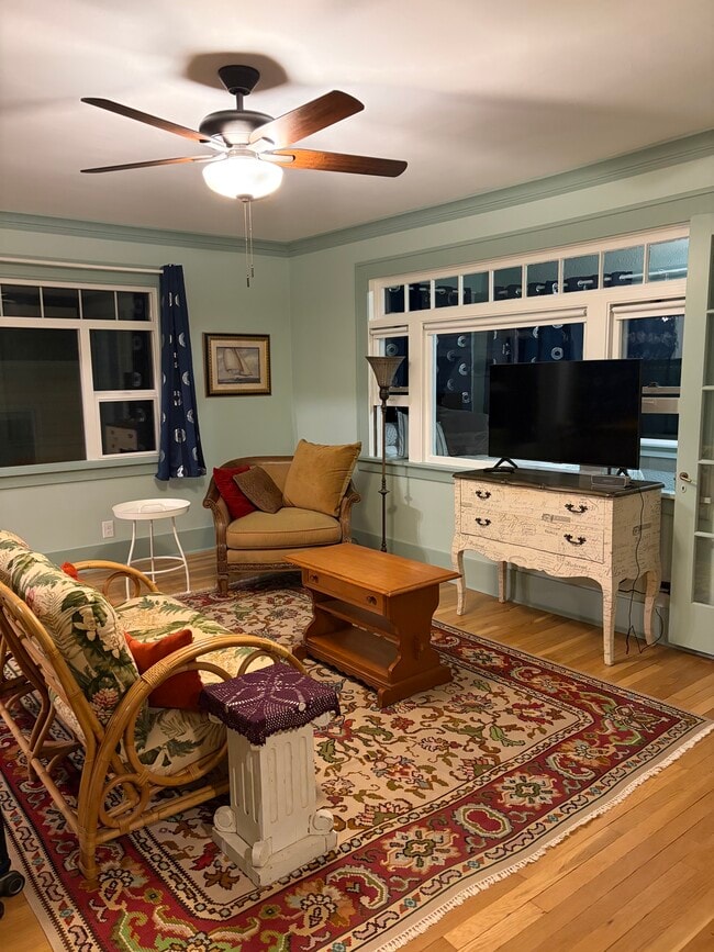 621 North Forest Street, Unit #6 in Bellingham, WA - Building Photo - Building Photo