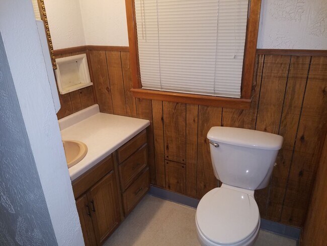 907 W Townline St in Creston, IA - Building Photo - Building Photo