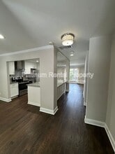 17 Ivy Trail NE in Atlanta, GA - Building Photo - Building Photo