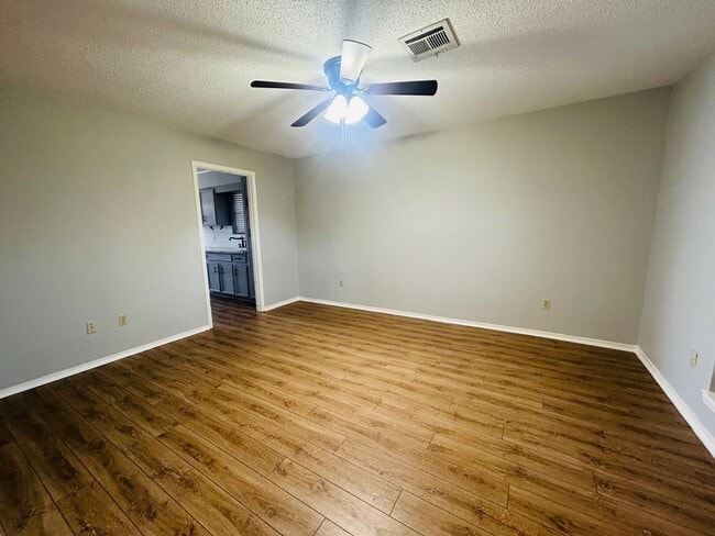 6626 Wiethorn Dr in Waco, TX - Foto de edificio - Building Photo