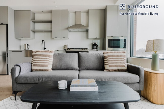 3030 Potomac Ave in Arlington, VA - Building Photo - Building Photo