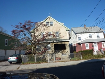 21 Cottage St in Port Chester, NY - Building Photo