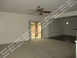 17641 W Young St in Surprise, AZ - Building Photo - Building Photo
