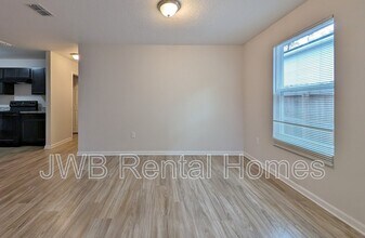 8601 India Ave in Jacksonville, FL - Building Photo - Building Photo