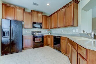 5329 Anhinga Trail in New Port Richey, FL - Building Photo - Building Photo