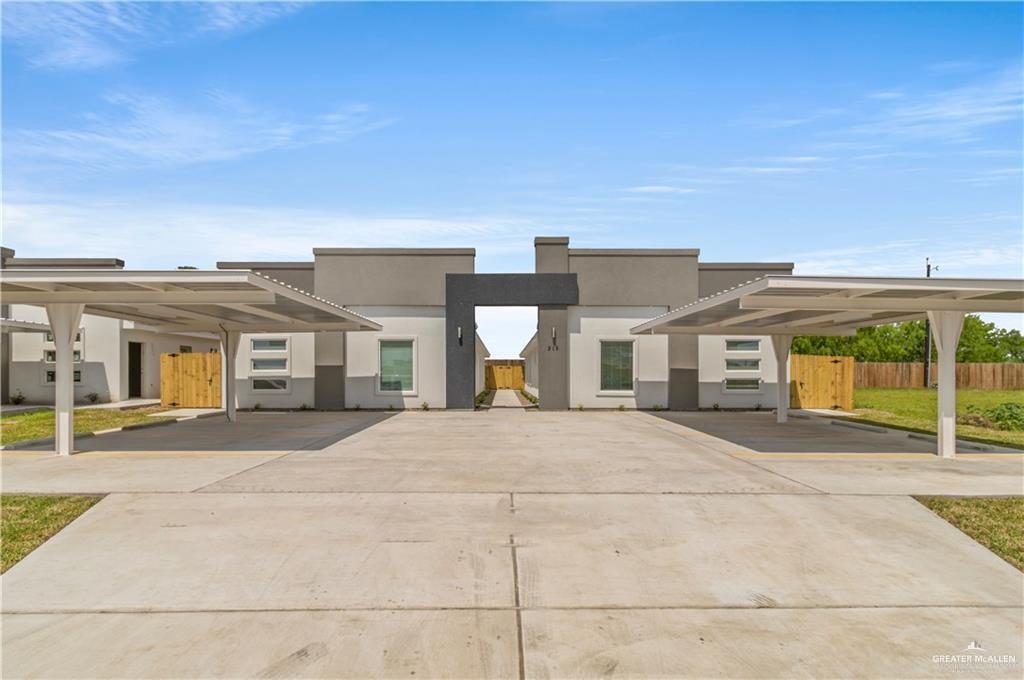 215 Diamond Head Ave in Alton, TX - Building Photo