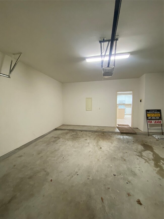 property at 8925 Elm Drake Ln