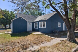 2402 Avenue U in Lubbock, TX - Building Photo