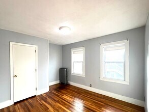 79 Franklin St in Stoneham, MA - Building Photo - Building Photo