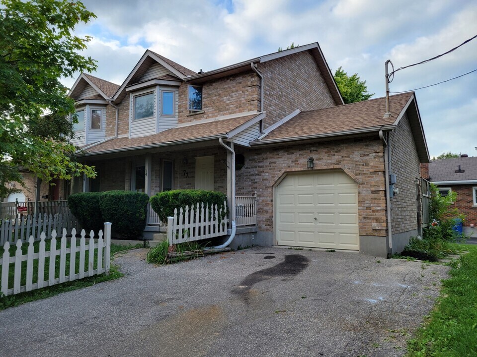 77 Alma St N in Guelph, ON - Building Photo