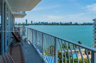 7601 E Treasure Dr, Unit 923 in North Bay Village, FL - Building Photo - Building Photo
