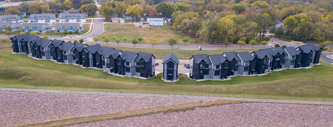 Sibley Parkway Crossing in Mankato, MN - Building Photo - Building Photo