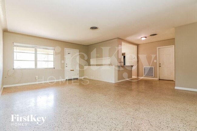 5900 Grove St S in St. Petersburg, FL - Building Photo - Building Photo