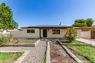 12613 N 29th Ave in Phoenix, AZ - Building Photo