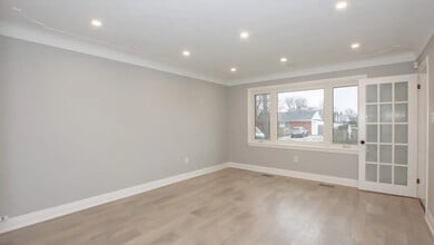 144 Brentwood Dr in Hamilton, ON - Building Photo - Building Photo