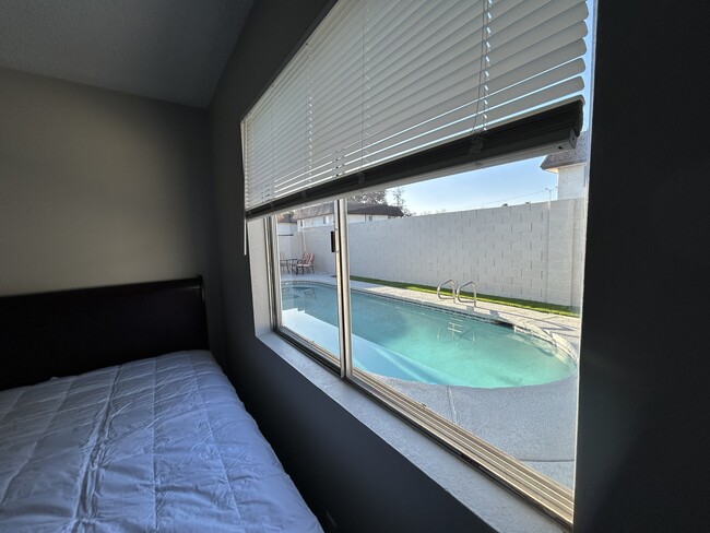 4321 Mott Cir in Las Vegas, NV - Foto de edificio - Building Photo