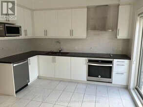 63 Feeney Ln in Markham, ON - Building Photo - Building Photo