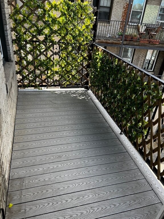 10 Kinross Rd, Unit #1 in Boston, MA - Building Photo - Building Photo