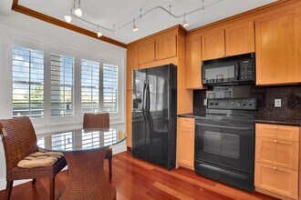 2002 Granada Dr in Coconut Creek, FL - Building Photo - Building Photo