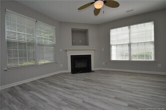 325 Texanna Way in Holly Springs, NC - Building Photo - Building Photo