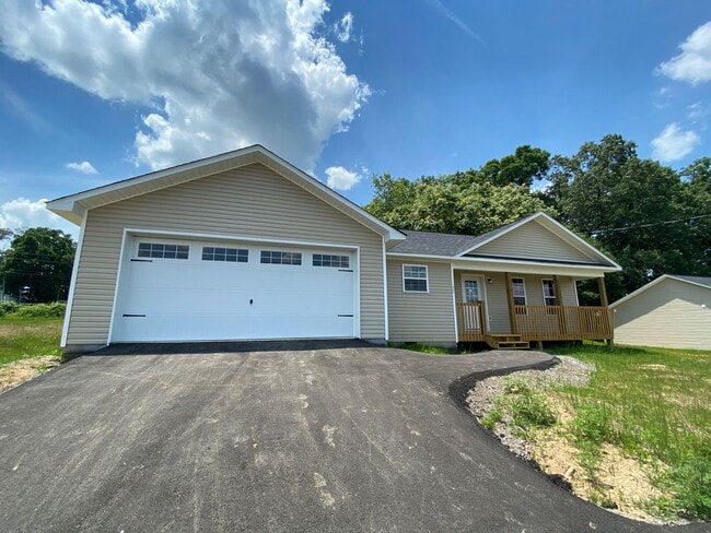 1064 Rosella Dr in White Pine, TN - Building Photo - Building Photo