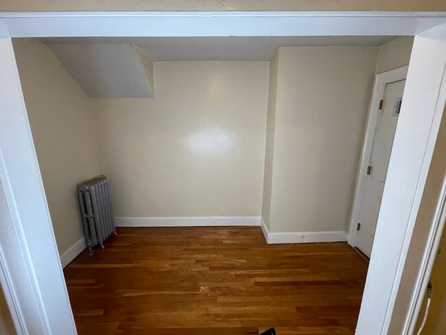 25 Gorham Ave, Unit 1, Unit 1