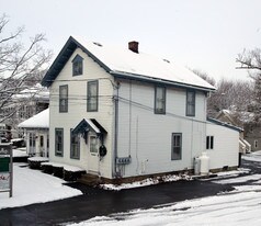 133 Main St in South Kingstown, RI - Building Photo