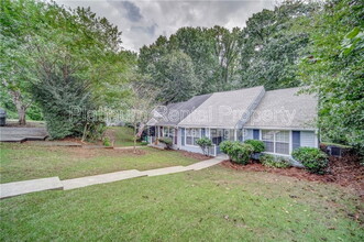 5113 Hill Farm Dr NE in Woodstock, GA - Building Photo - Building Photo