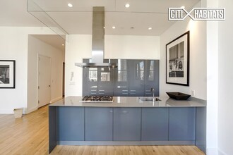 420 W 25th St-Unit -7B in New York, NY - Foto de edificio - Building Photo