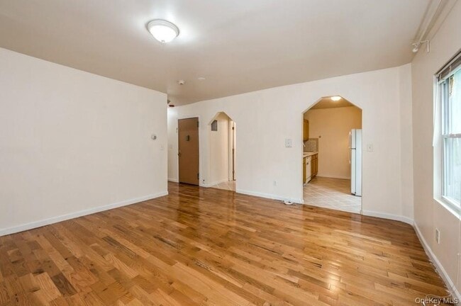 84 Ravine Ave in Yonkers, NY - Building Photo - Building Photo