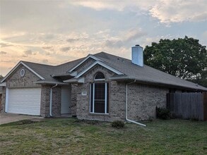 3713 Broken Pine Trail in Fort Worth, TX - Building Photo - Building Photo
