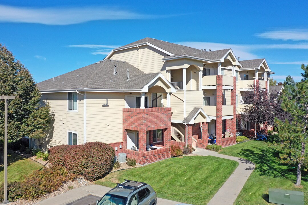 The Shores at McIntosh Lake in Longmont, CO - Foto de edificio