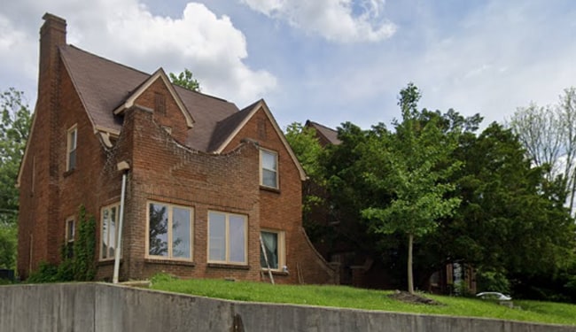 property at 1501 S Walnut St