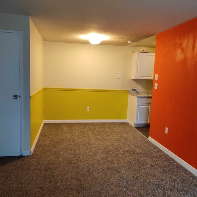 21 Village Rock Ln