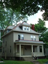 2326 Indianola Ave in Columbus, OH - Building Photo