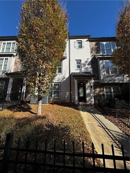 20 Wren Dr in Roswell, GA - Building Photo