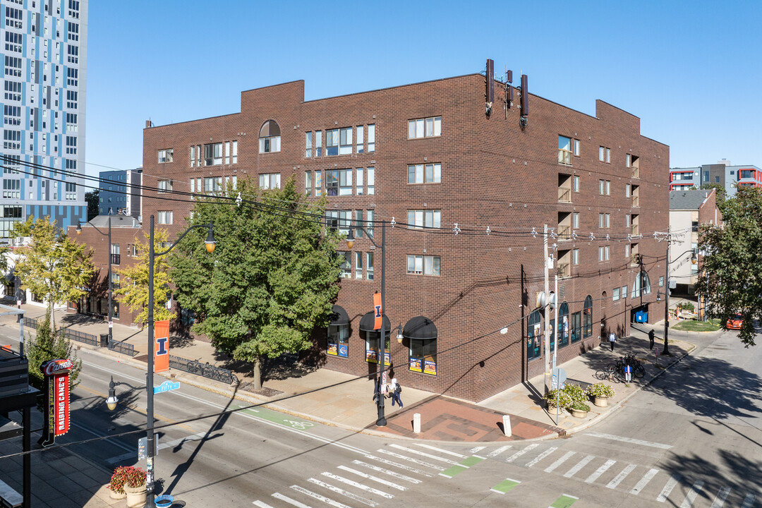 410 E. Green St by Bankier Apartments in Champaign, IL - Building Photo