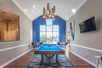 Bridgewater at Town Center in Hampton, VA - Building Photo - Building Photo