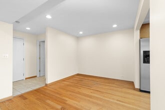 1723 Wildberry Dr in Glenview, IL - Building Photo - Building Photo