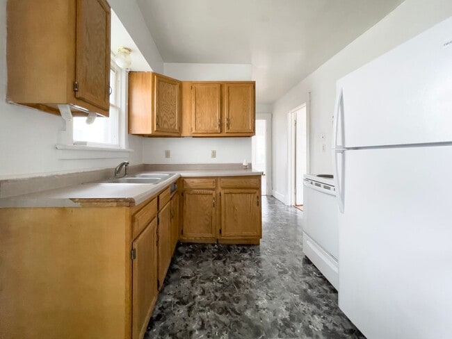 property at 1926 W Jackson St