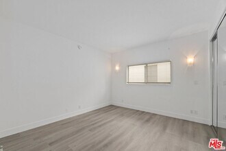 1136 S Shenandoah St in Los Angeles, CA - Building Photo - Building Photo