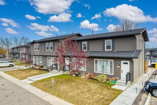 Heatherglen Housing Co-Op in Calgary, AB - Building Photo