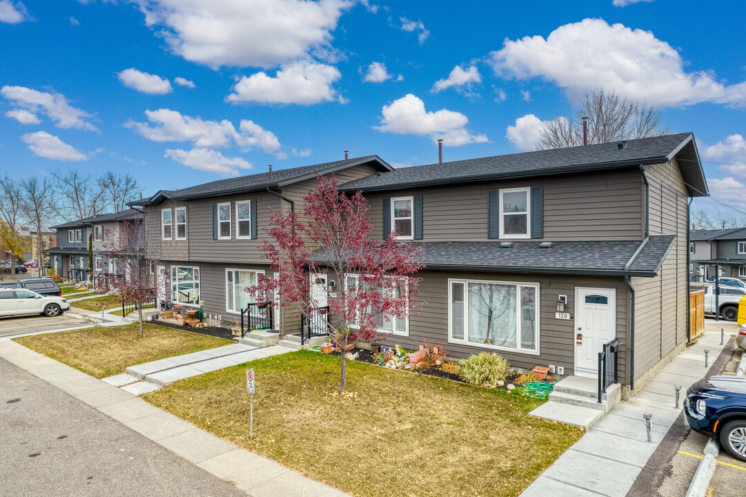 Heatherglen Housing Co-Op in Calgary, AB - Building Photo