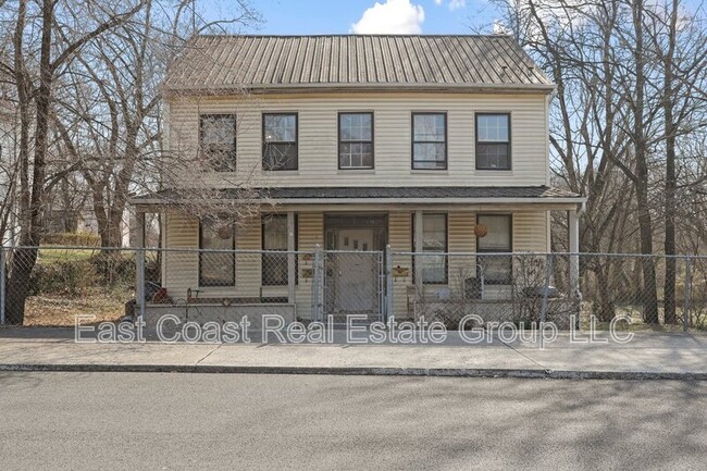 property at 242 E Liberty St